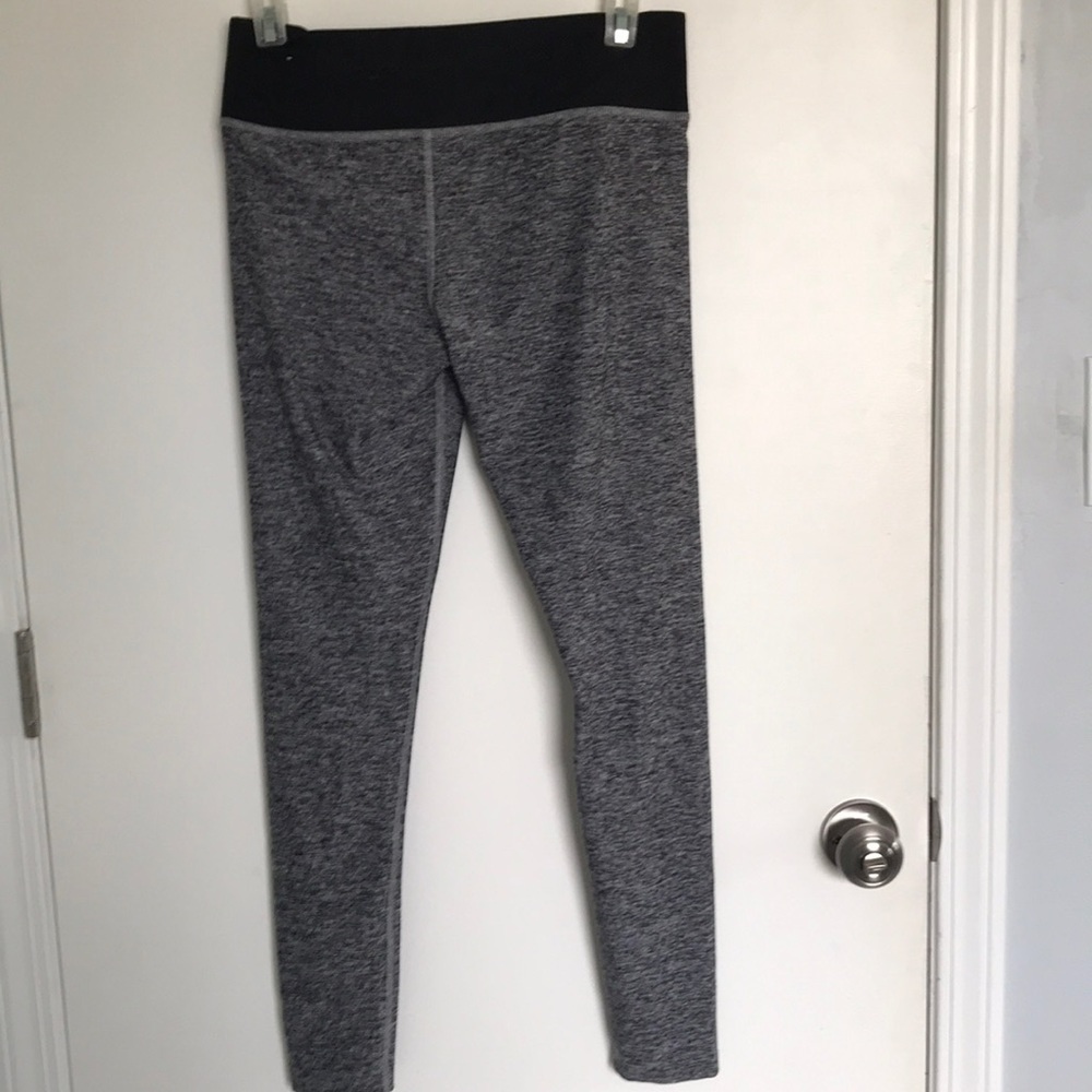 VS Pink size small full length yoga pants - Picture 2 of 3